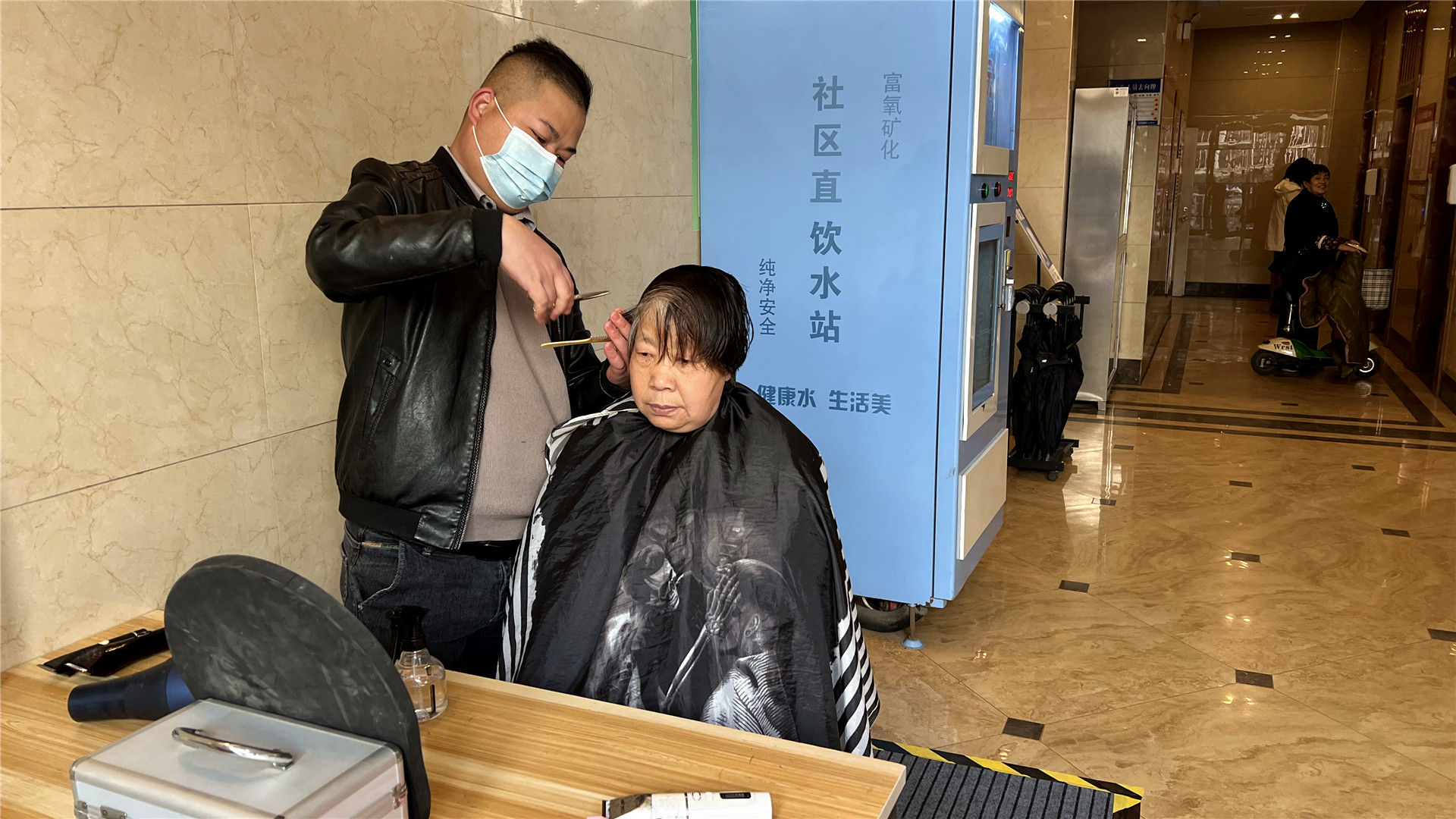傳遞溫暖，愛心義剪 (1)_副本.jpg